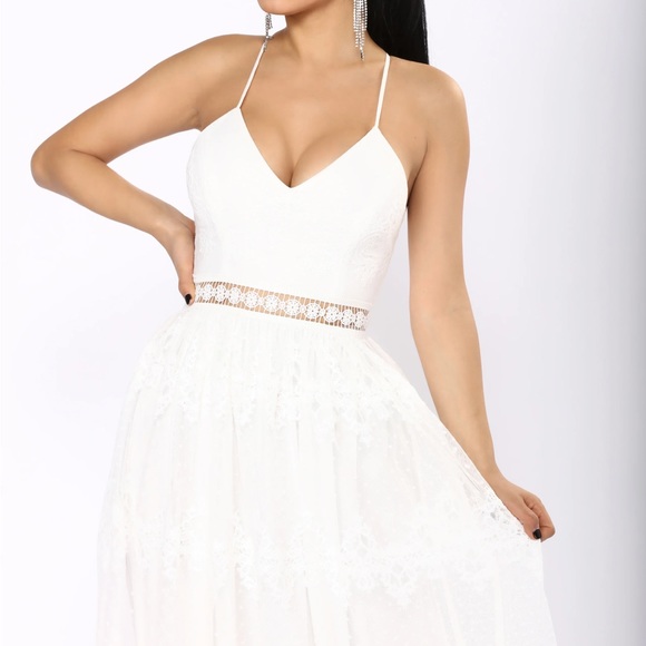 Fashion Novia White Lace Spaghetti Strap Maxi Dress - Picture 2 of 15